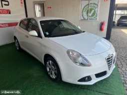 
										Alfa Romeo Giulietta 1.6 JTDM Distinctive full									