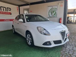 
										Alfa Romeo Giulietta 1.6 JTDM Distinctive full									