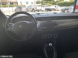 
										Alfa Romeo Giulietta 1.6 JTDM Distinctive full									