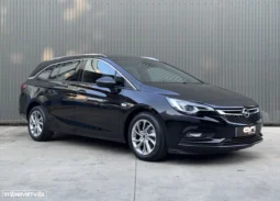 
										Opel Astra Sports Tourer full									