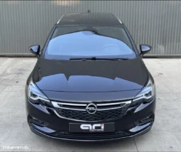 
										Opel Astra Sports Tourer full									
