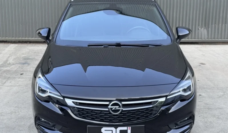 
								Opel Astra Sports Tourer full									