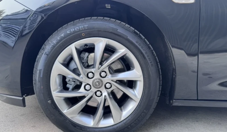 
								Opel Astra Sports Tourer full									