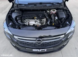 
										Opel Astra Sports Tourer full									