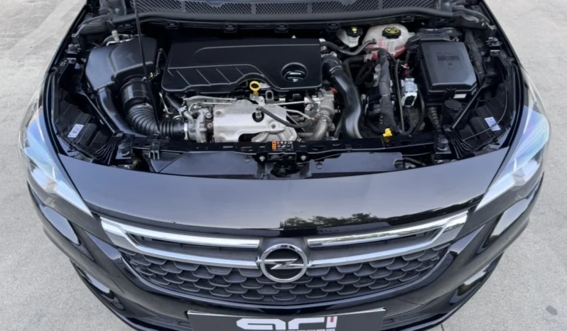 
								Opel Astra Sports Tourer full									