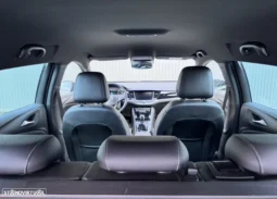 
										Opel Astra Sports Tourer full									