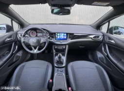 
										Opel Astra Sports Tourer full									