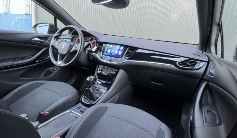 
								Opel Astra Sports Tourer full									