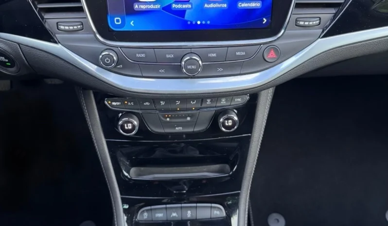 
								Opel Astra Sports Tourer full									
