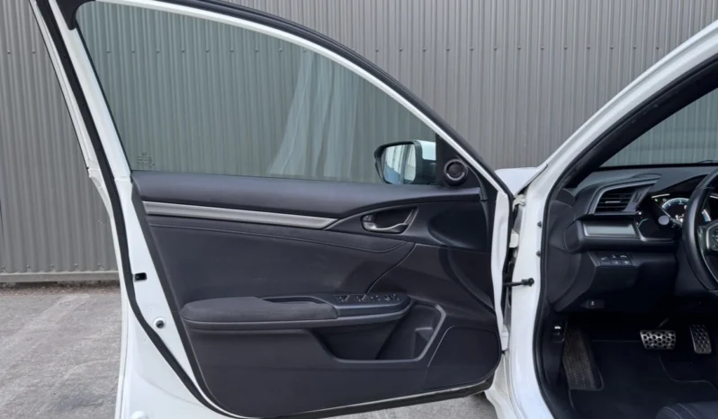 
								Honda Civic 1.6 i-DTEC Automatic S full									