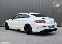 
										Mercedes-Benz C 43 AMG 4Matic 9G-TRONIC Night Edition full									