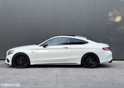 
										Mercedes-Benz C 43 AMG 4Matic 9G-TRONIC Night Edition full									