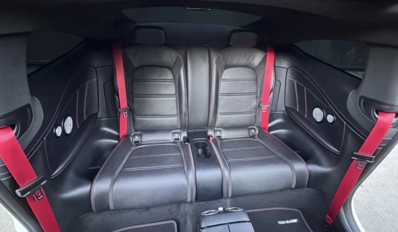 
								Mercedes-Benz C 43 AMG 4Matic 9G-TRONIC Night Edition full									