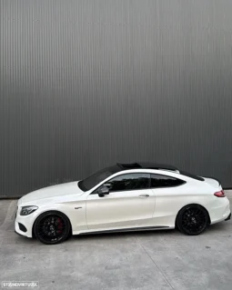 
										Mercedes-Benz C 43 AMG 4Matic 9G-TRONIC Night Edition full									