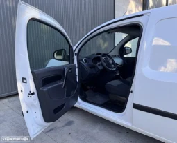 
										Renault Kangoo full									