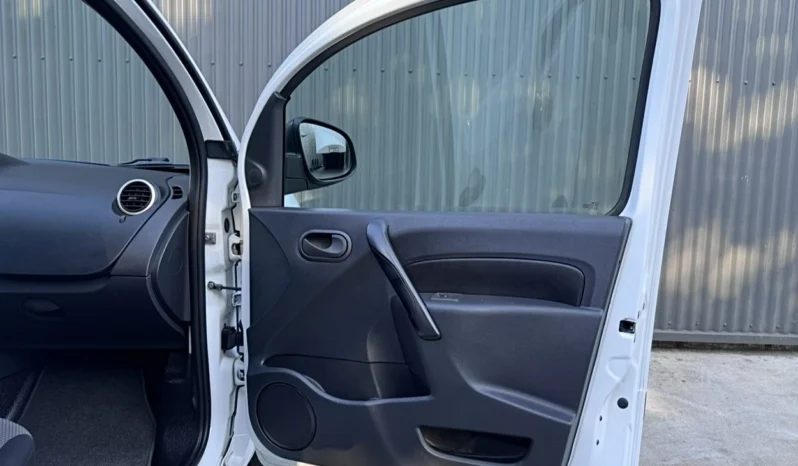 
								Renault Kangoo full									