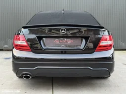 
										Mercedes-Benz C 220 CDI 7G-TRONIC Edition full									