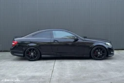
										Mercedes-Benz C 220 CDI 7G-TRONIC Edition full									
