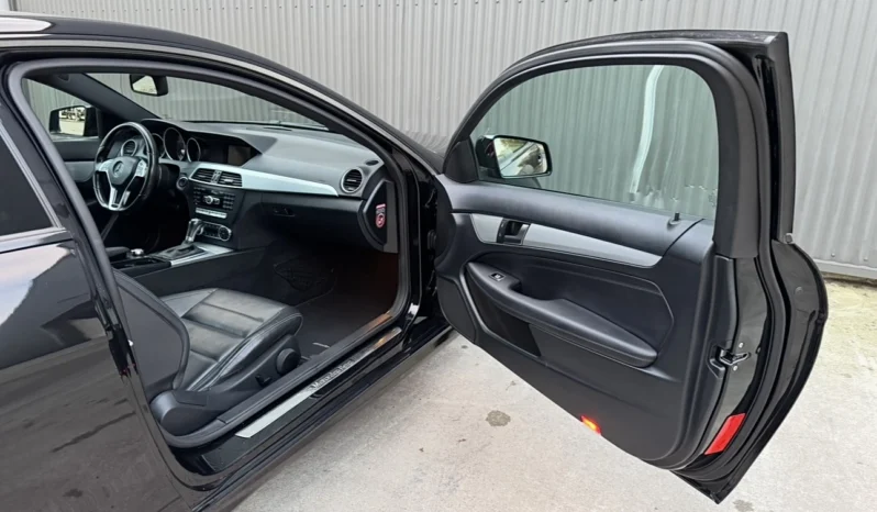 
								Mercedes-Benz C 220 CDI 7G-TRONIC Edition full									