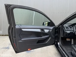 
										Mercedes-Benz C 220 CDI 7G-TRONIC Edition full									