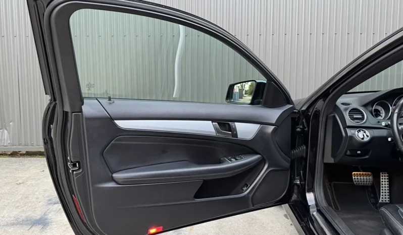 
								Mercedes-Benz C 220 CDI 7G-TRONIC Edition full									