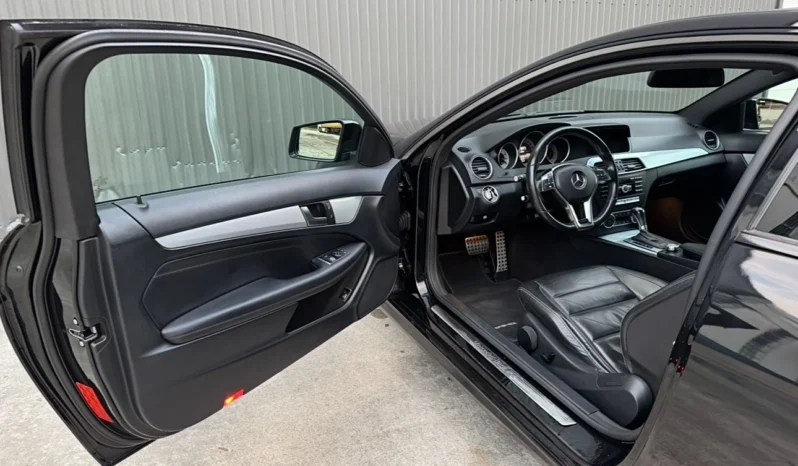 
								Mercedes-Benz C 220 CDI 7G-TRONIC Edition full									