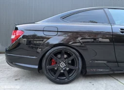 
										Mercedes-Benz C 220 CDI 7G-TRONIC Edition full									