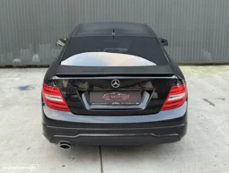 
										Mercedes-Benz C 220 CDI 7G-TRONIC Edition full									