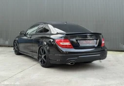 
										Mercedes-Benz C 220 CDI 7G-TRONIC Edition full									