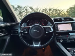 
										Jaguar F-Pace 2.0 i4D Prestige AWD Aut. full									