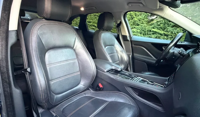 
								Jaguar F-Pace 2.0 i4D Prestige AWD Aut. full									