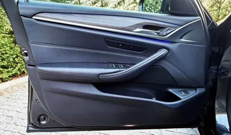 
								BMW 520 d Aut. M Sport Edition full									