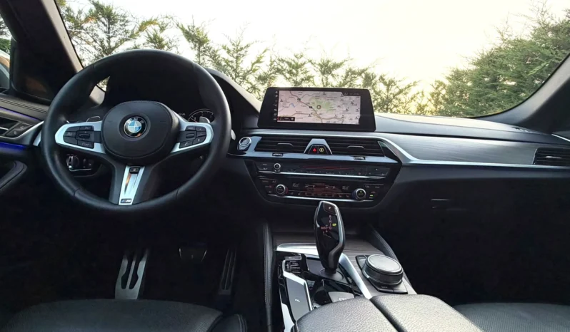 
								BMW 520 d Aut. M Sport Edition full									