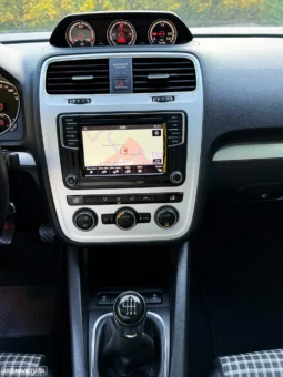 
										VW Scirocco 2.0 TDI Sport full									