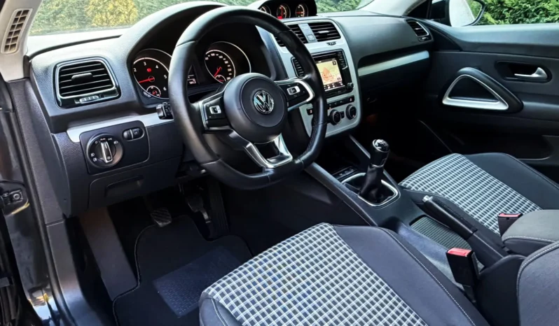 
								VW Scirocco 2.0 TDI Sport full									