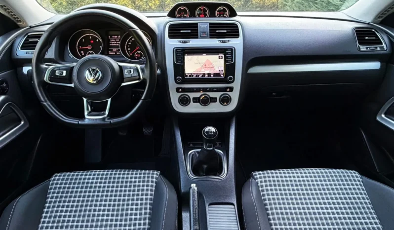 
								VW Scirocco 2.0 TDI Sport full									