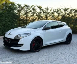 
										Renault Mégane 2.0 T 16V F1 Team R-26 full									