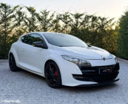 
										Renault Mégane 2.0 T 16V F1 Team R-26 full									