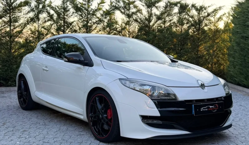 
								Renault Mégane 2.0 T 16V F1 Team R-26 full									