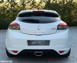 
										Renault Mégane 2.0 T 16V F1 Team R-26 full									