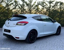 
										Renault Mégane 2.0 T 16V F1 Team R-26 full									