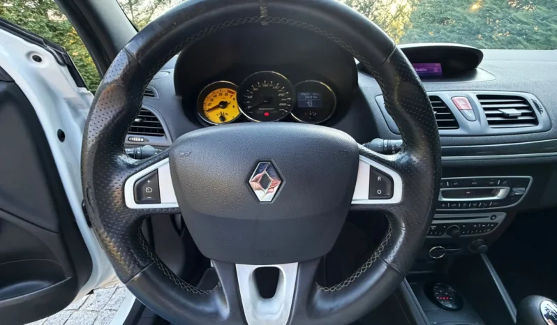 
								Renault Mégane 2.0 T 16V F1 Team R-26 full									