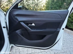 
										Peugeot 308 BlueHDi FAP 130 Stop & Start Allure Pack full									