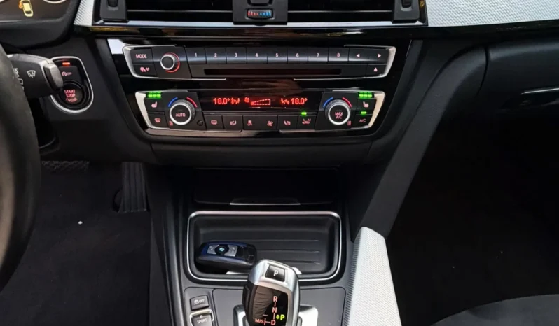 
								BMW 420 d Pack M Auto full									