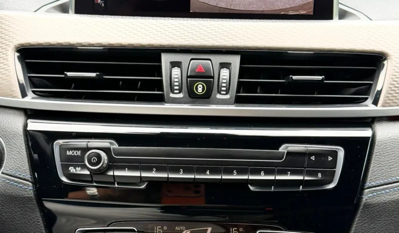 
								BMW X2 16 d sDrive Auto Pack M full									