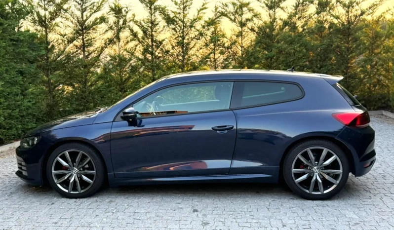 
								VW Scirocco 2.0 TDI Sport full									