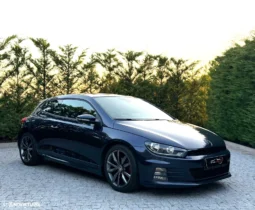 
										VW Scirocco 2.0 TDI Sport full									