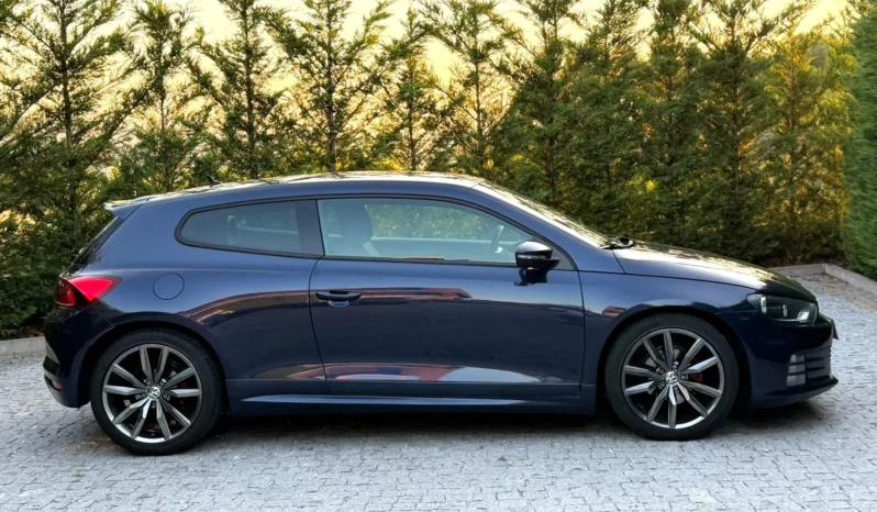 
								VW Scirocco 2.0 TDI Sport full									