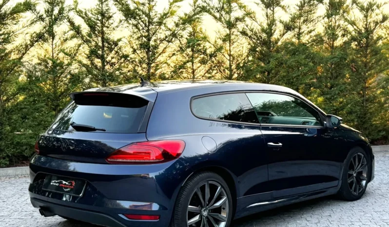 
								VW Scirocco 2.0 TDI Sport full									
