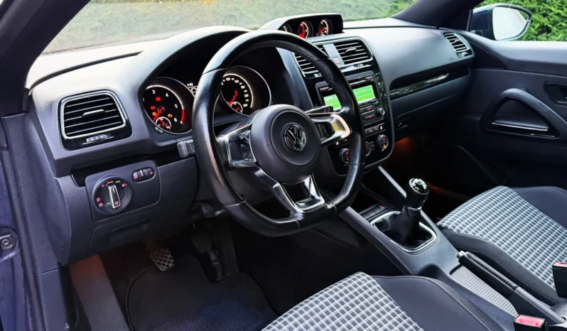 
								VW Scirocco 2.0 TDI Sport full									
